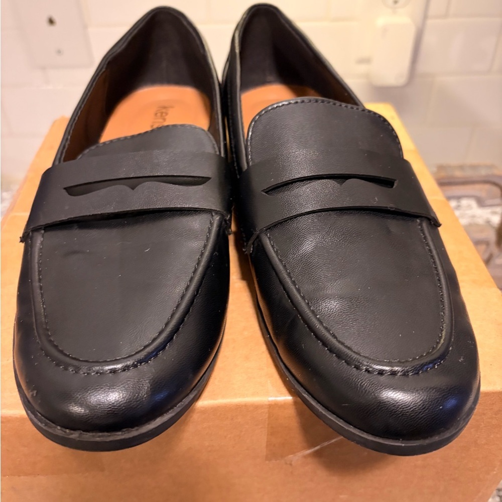 Kensie Women's Black Loafers